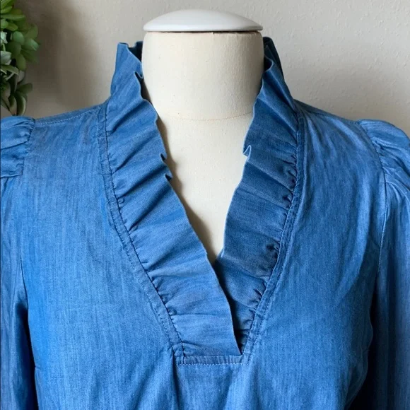 Crown & Ivy solid ruffle neck top - Picture 4 of 9